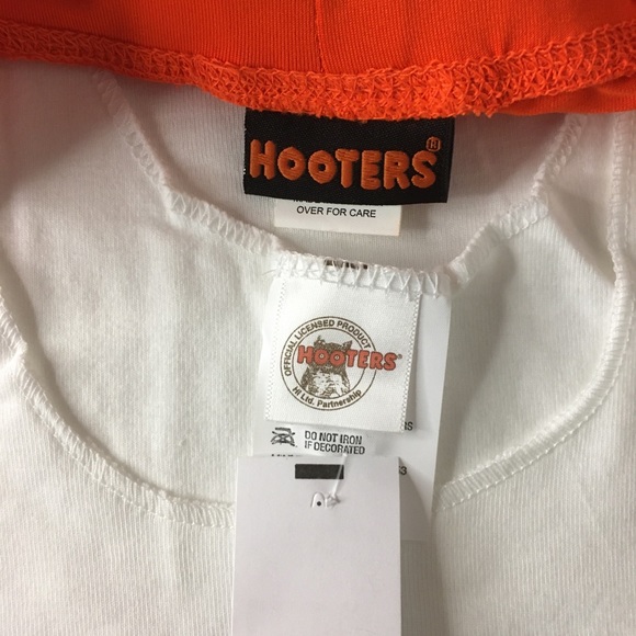 New Hooters Girl Uniform Bundle Tank & Shorts From Clearwater Florida Xs/Xxs - Picture 8 of 16